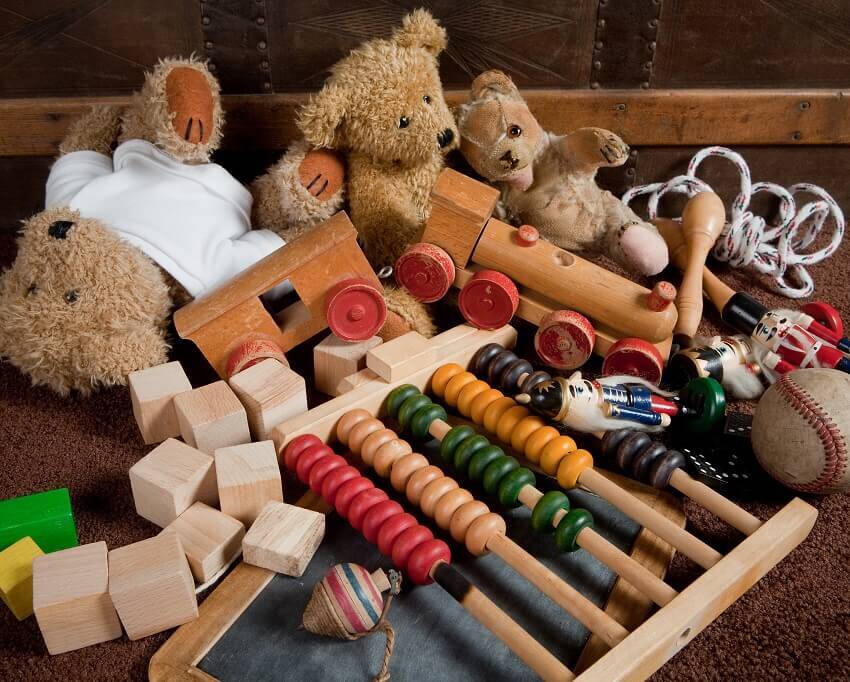Nettoyage de jouets infestés par des punaises de lit. Vous avez besoin de nettoyer les jouets de vos enfants une équipe de grand-nettoyage.fr peut vous aider.